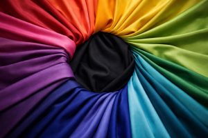 Quelle Couleur va avec le Noir : les Meilleures Associations